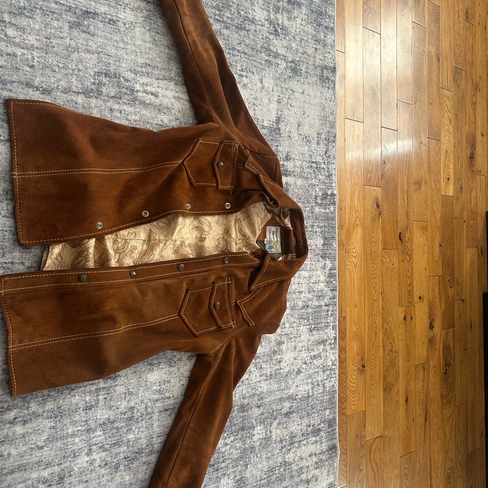Brown pointer wear jacket size small not worn
